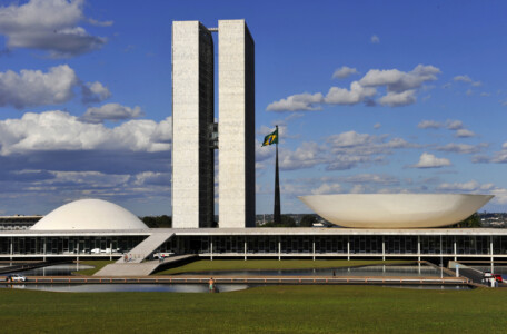 O QUE ESPERAR DA POLÍTICA NACIONAL PARA 2020?