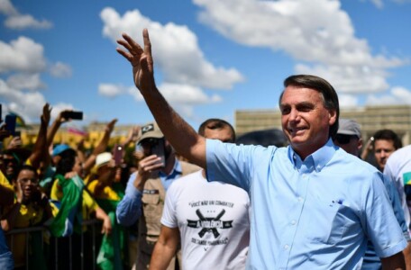 Popularidade de Bolsonaro não é afetada por ações externas, aponta Paraná Pesquisas