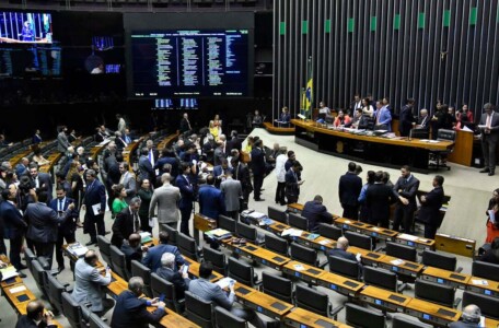 CONGRESSO APROVA PROJETO QUE MUDA ORÇAMENTO SECRETO