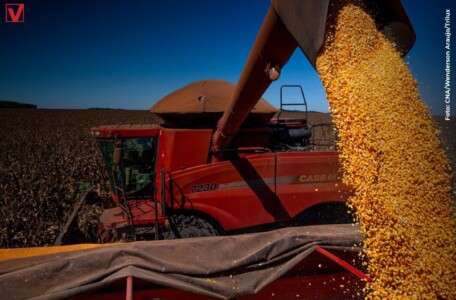 Balança comercial tem superávit de US$ 1,102 bi no início de outubro