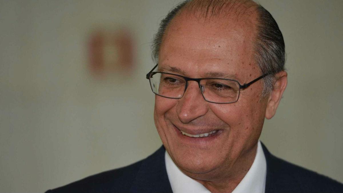 Três anos após rechaçar apoio ao PT em segundo turno contra Bolsonaro, Geraldo Alckmin deixa o PSDB e aumenta especulações sobre candidatura a vice em chapa com Lula