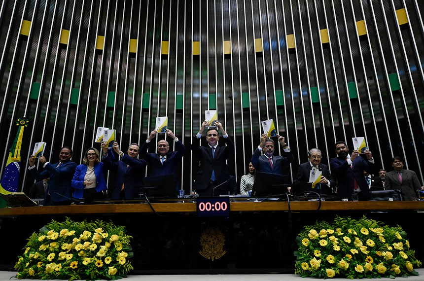 Promulgação da Constituição Federal completa 35 anos