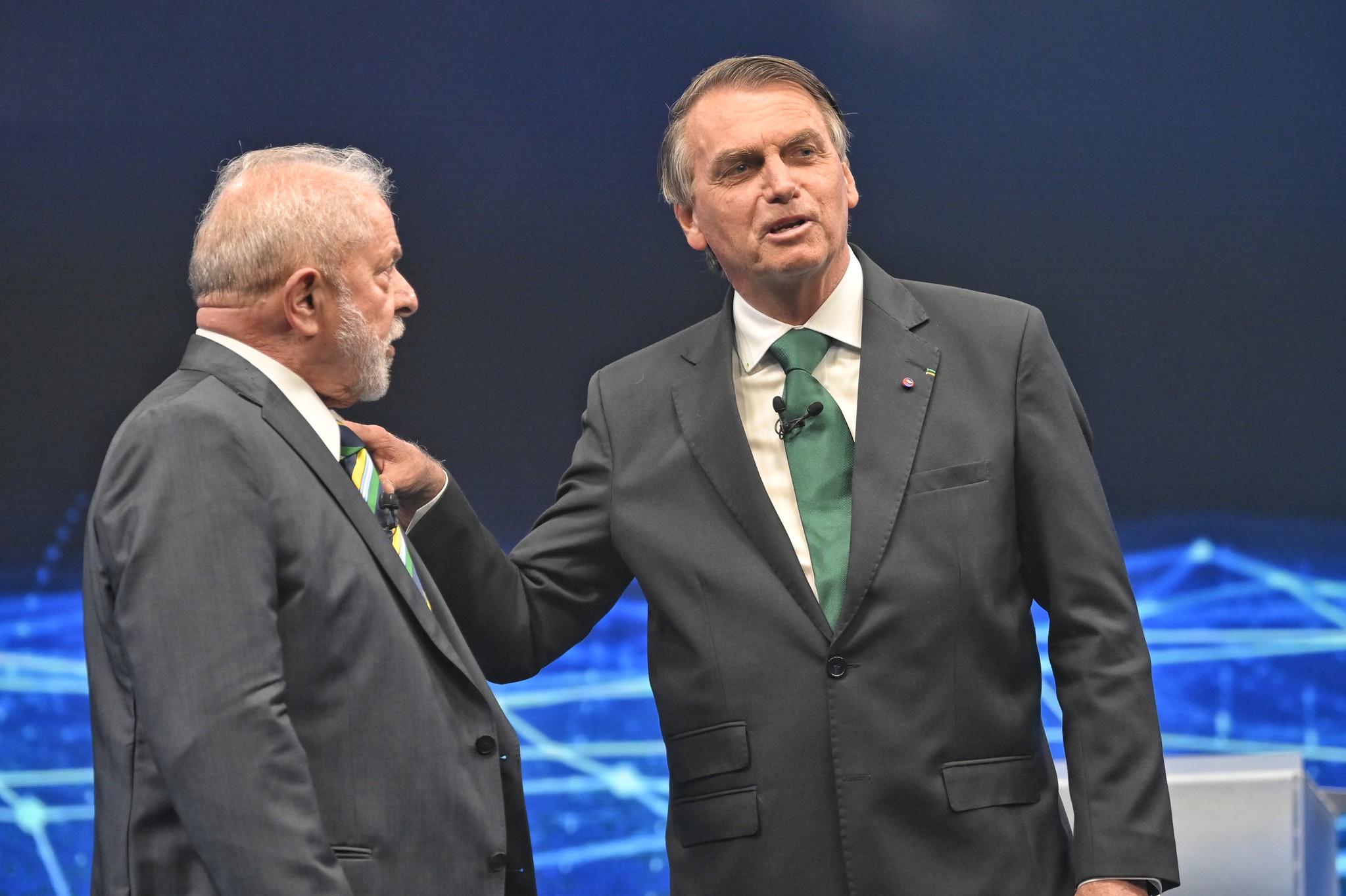 Paraná Pesquisas: mesmo inelegível, Bolsonaro aparece à frente de Lula