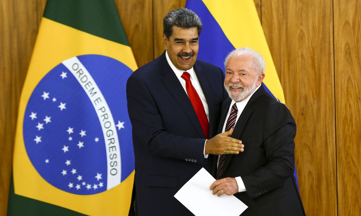Encontro com Maduro diminui potencial diplomático do Brasil