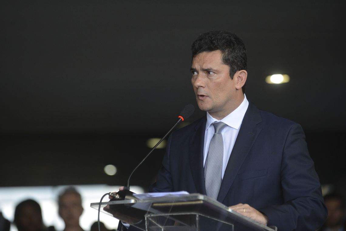 Sérgio Moro pede prioridade ao pacote anticrime e desagrada Maia