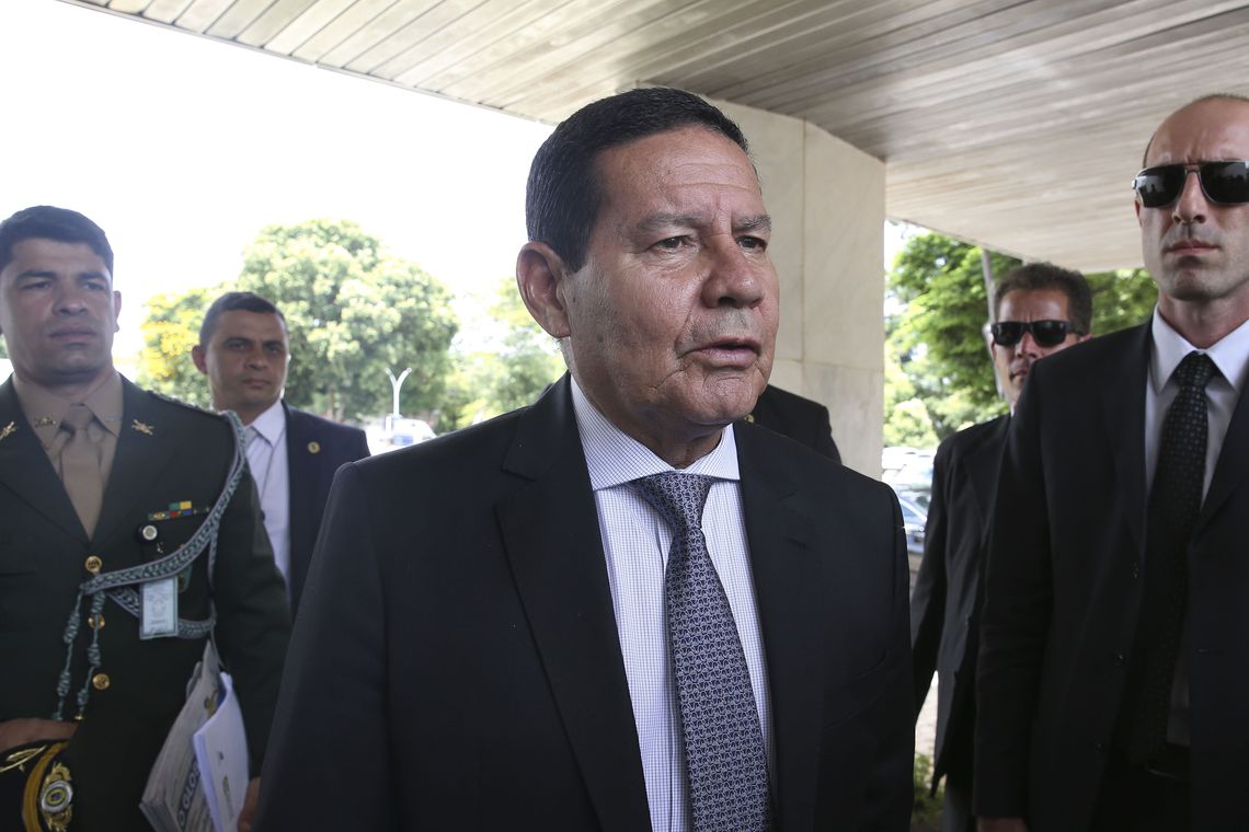 “Tem que punir”, diz Mourão sobre responsáveis por tragédia