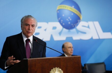 Ministros dizem a Temer que o PSDB permanece na base