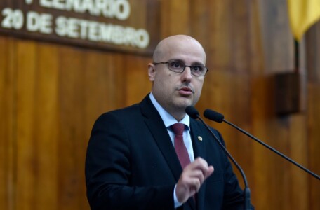 DEPUTADO GAÚCHO ADOTA COMPLIANCE EM GABINETE NA ASSEMBLEIA