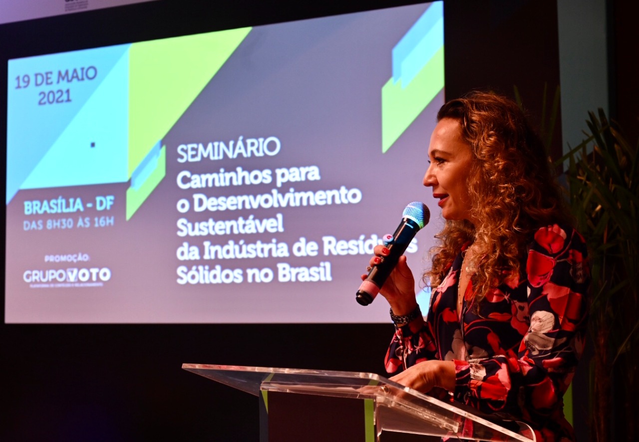 Seminário debate desenvolvimento sustentável de resíduos sólidos