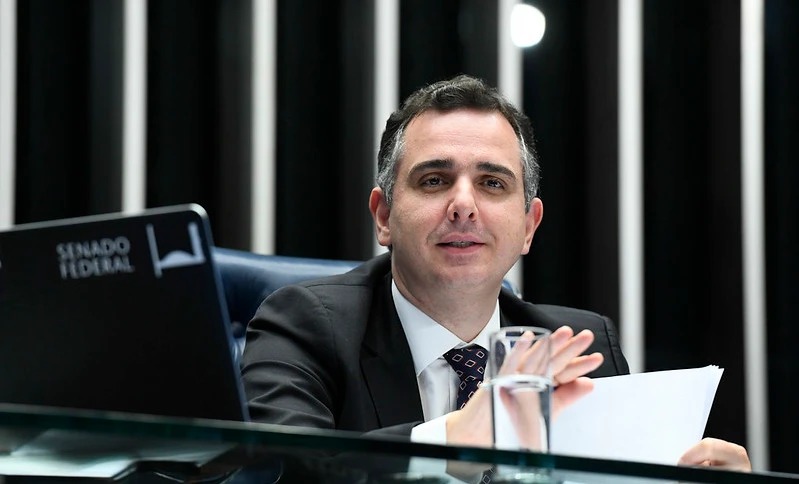 Pacheco diz que indulto de Bolsonaro a Daniel Silveira deve ser mantido no Congresso