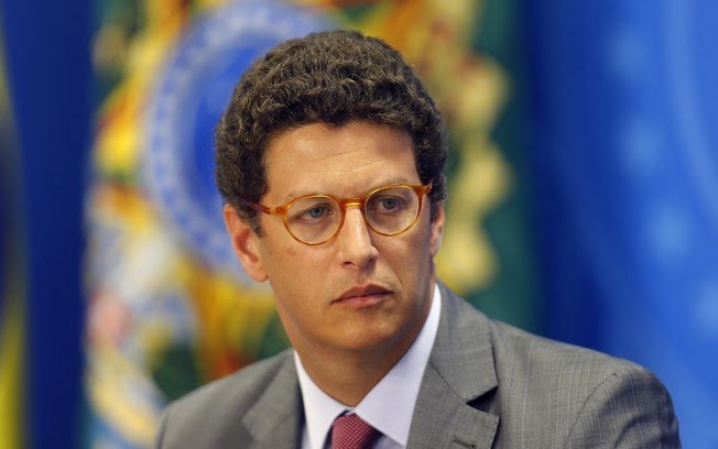 MINISTRO RICARDO SALLES RECEBE ALTA HOSPITALAR