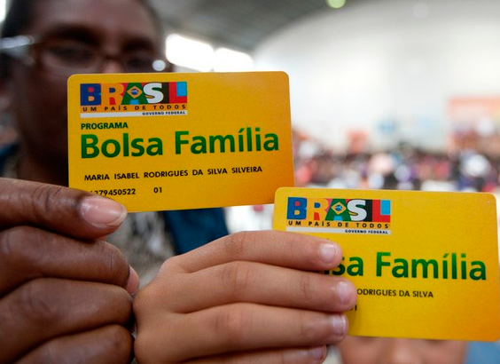 Bolsa Família identifica R$ 1,3 bilhão pagos de forma indevida