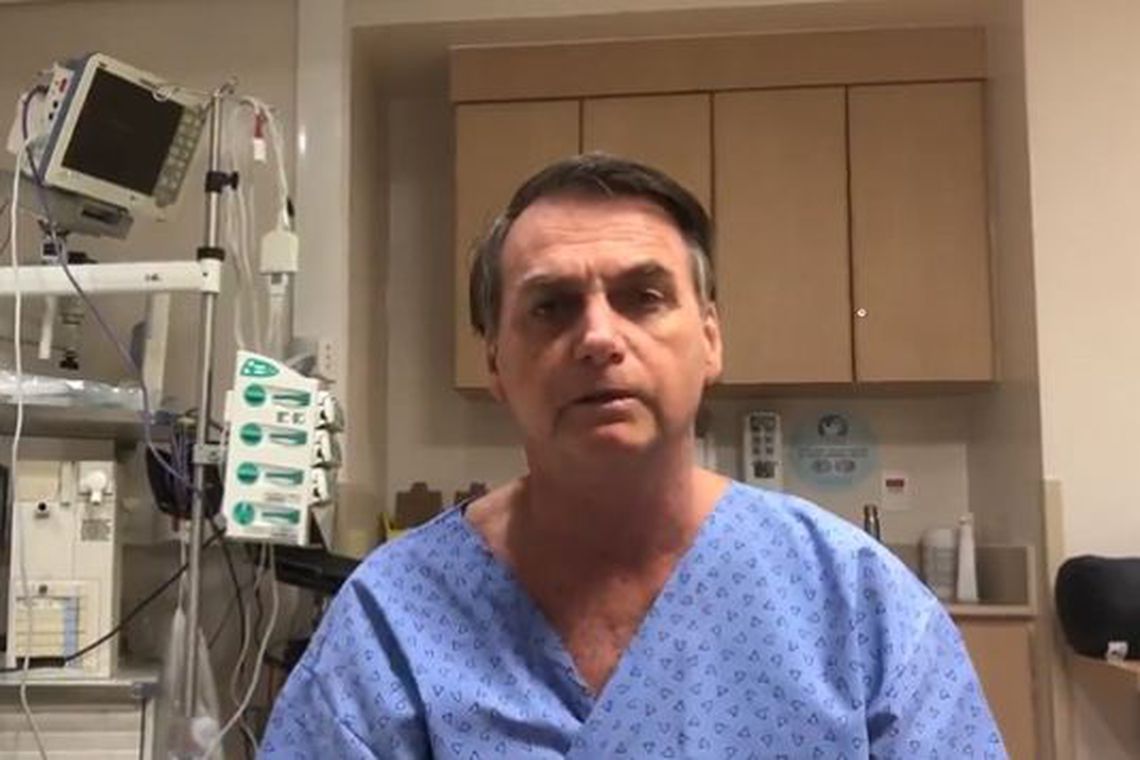 Bolsonaro agradece orações recebidas e diz que está bem