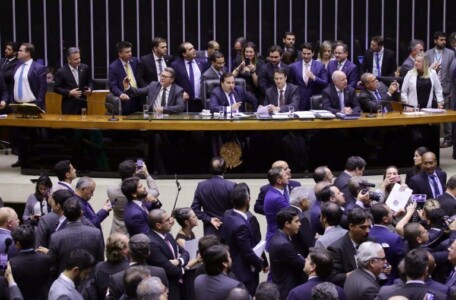 DESTAQUES SÃO REJEITADOS E TERMINA VOTAÇÃO DA REFORMA DA PREVIDÊNCIA