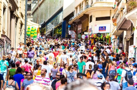 Violência muda hábitos de 70% dos brasileiros, diz CNI