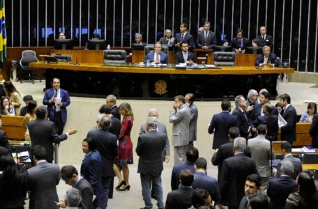 Congresso aprova LDO e mantém reajuste do funcionalismo