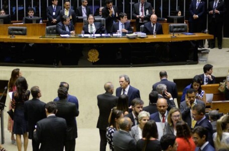 Congresso aprova repasse de R$ 2 bilhões a municípios