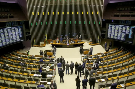 CÂMARA APROVA REGULAMENTAÇÃO DO LOBBY