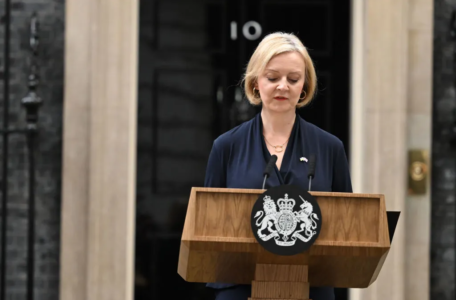 LIZ TRUSS RENUNCIA AO CARGO DE PRIMEIRA-MINISTRA DO REINO UNIDO