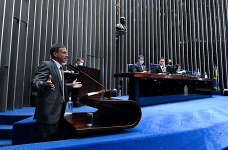 Senado aprova novo auxílio emergencial; texto será votado na Câmara