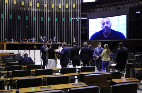 Câmara dos Deputados mantém decisão do STF sobre deputado Daniel Silveira