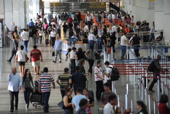 Brasil tem deflação pela primeira vez em 11 anos