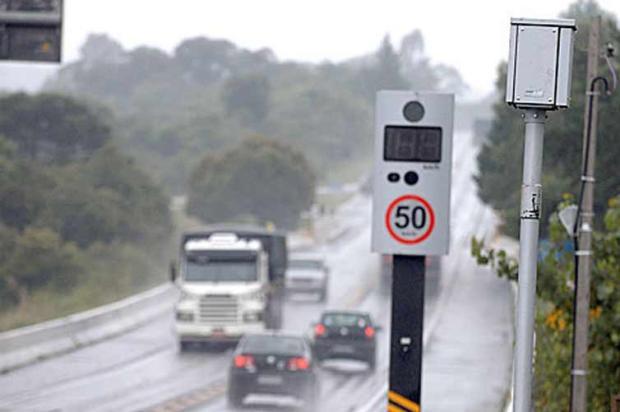 Governo cancela instalação de 8 mil radares em estradas federais