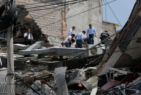 Forte terremoto no México mata 225 pessoas