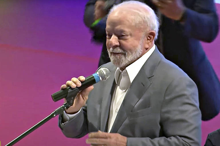 “Eu é que preciso dele”, diz Lula sobre Lira