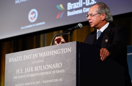 Paulo Guedes pede que empresários dos EUA invistam no Brasil