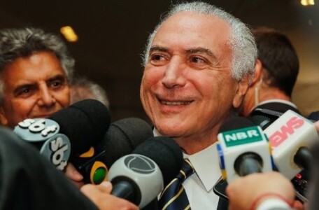 Temer recompõe apoio para barrar denúncia na Câmara