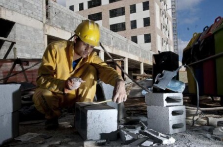 Brasil abriu 67,3 mil vagas de emprego no primeiro semestre