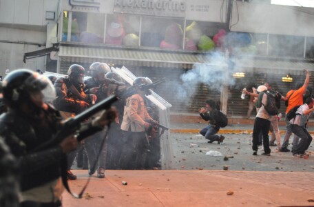 Medellín e Caracas: Tão próximas, tão distantes