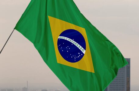 Editorial VOTO | Tarifaço e sanções: o Brasil em foco global