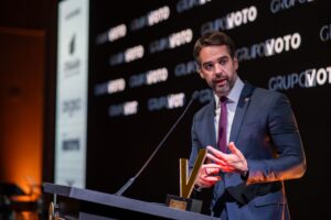 Brinde à democracia reúne mais de 200 lideranças